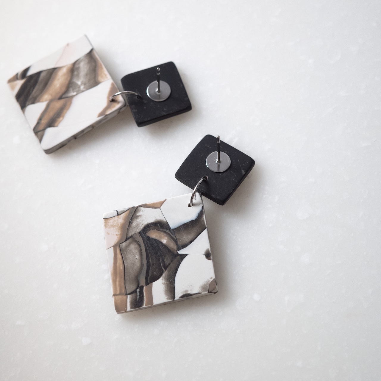 Matte : Black & Beige square