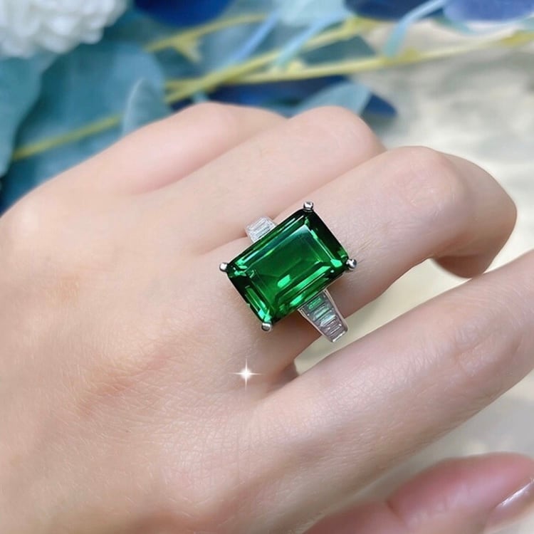 9カラット 人工エメラルド レトロ 長方形 グリーン 高炭素ダイヤモンド