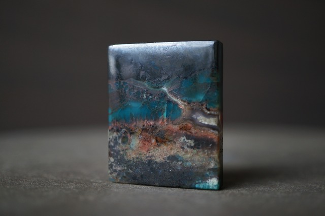 インドネシア産ブルーペトリファイドウッド Blue Opalized Petrified Wood 2118
