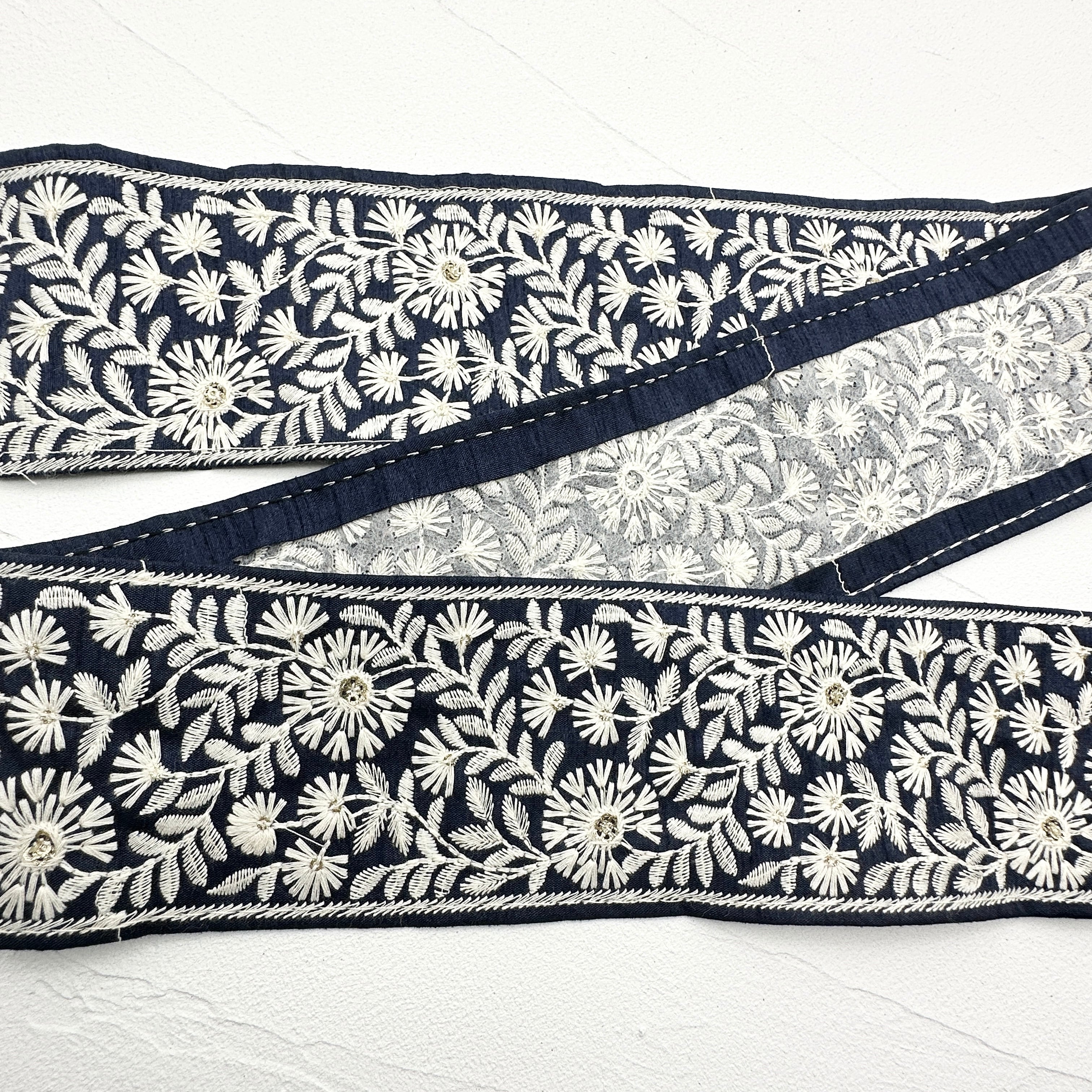 インド刺繍リボン [ネイビー] 1161 | インド刺繍リボン専門店Rino Ribbon