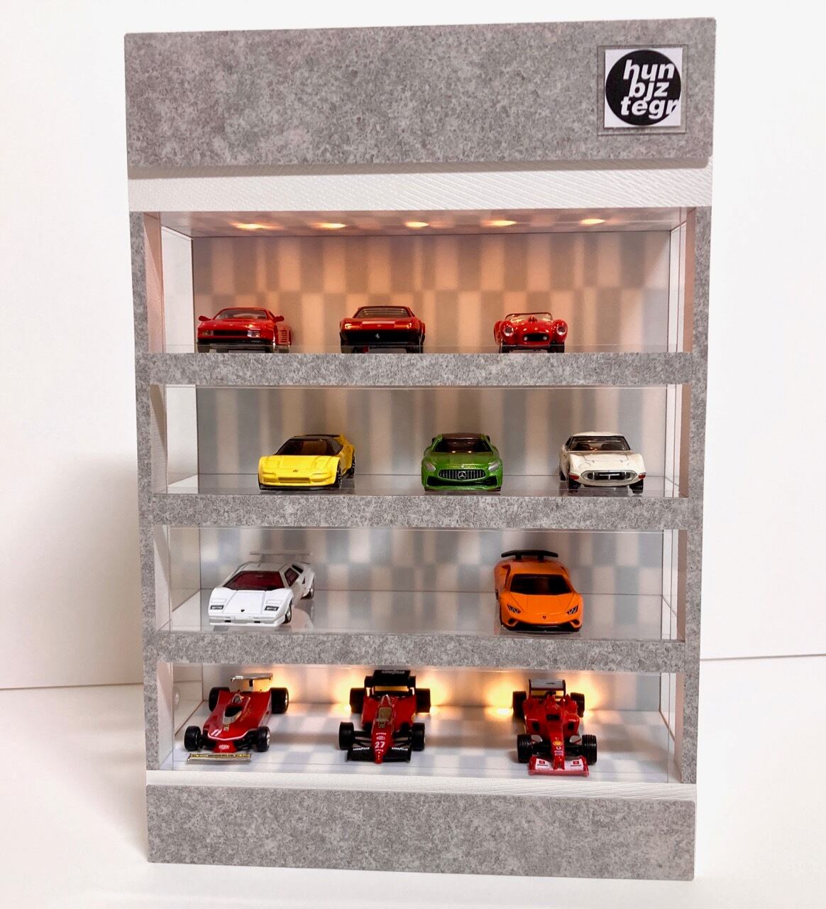 1/18展示4台可・WH&BK・2層式ディスプレーBOX / ネオジオラマ ⁄ 1⁄18展示4台可・WH&BK・2層式ディスプレーBOX ネオジオラマ 公式