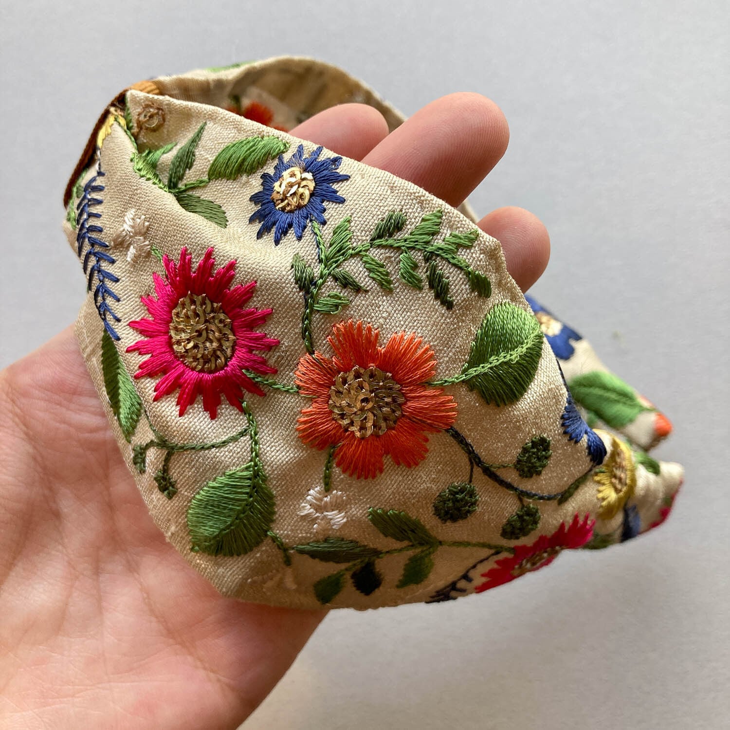 リボン型刺繍リボンカチューシャ | Dua-アクセサリーパーツショップ