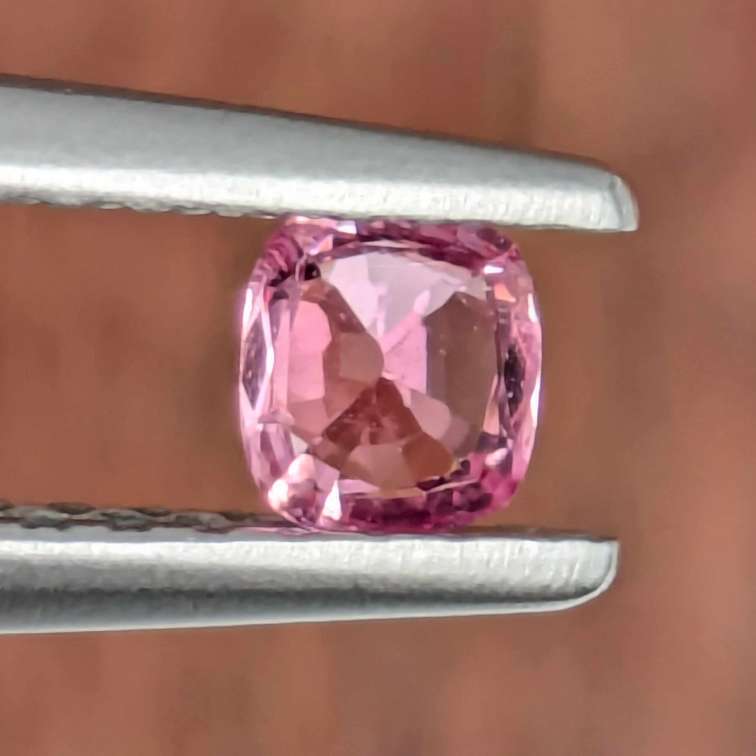 ピンクスピネルルース【0.18ct】 PRO209151 | Gem's Subculture