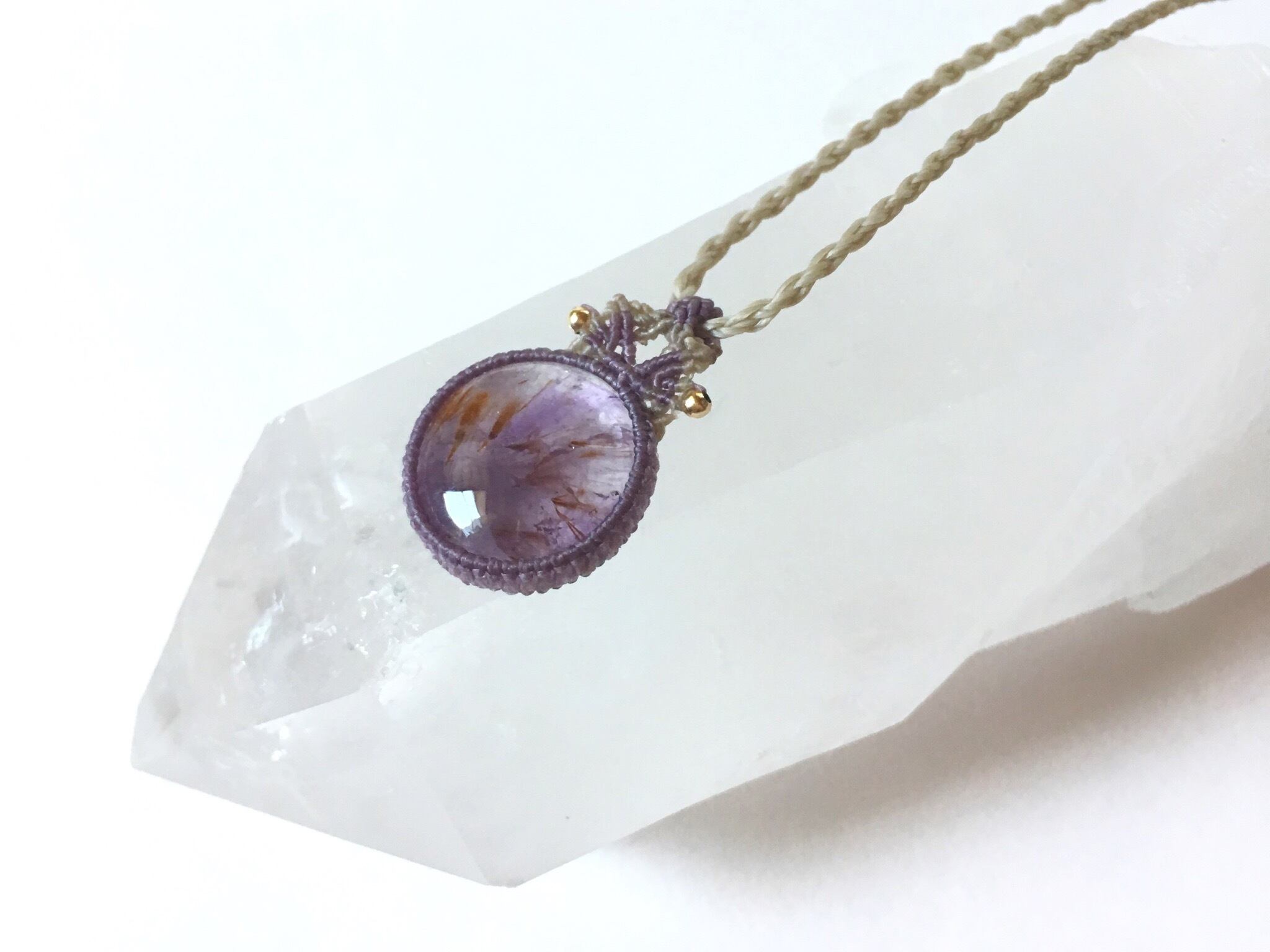 カコクセナイトインアメシスト macramé necklace
