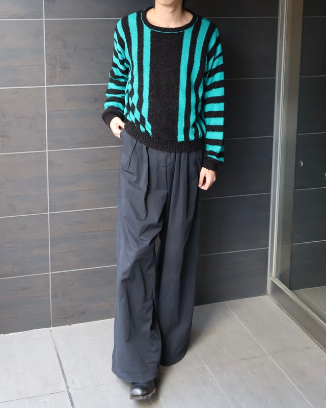 short length design knit