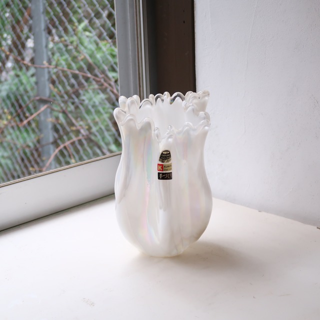 白いオーロラの花瓶