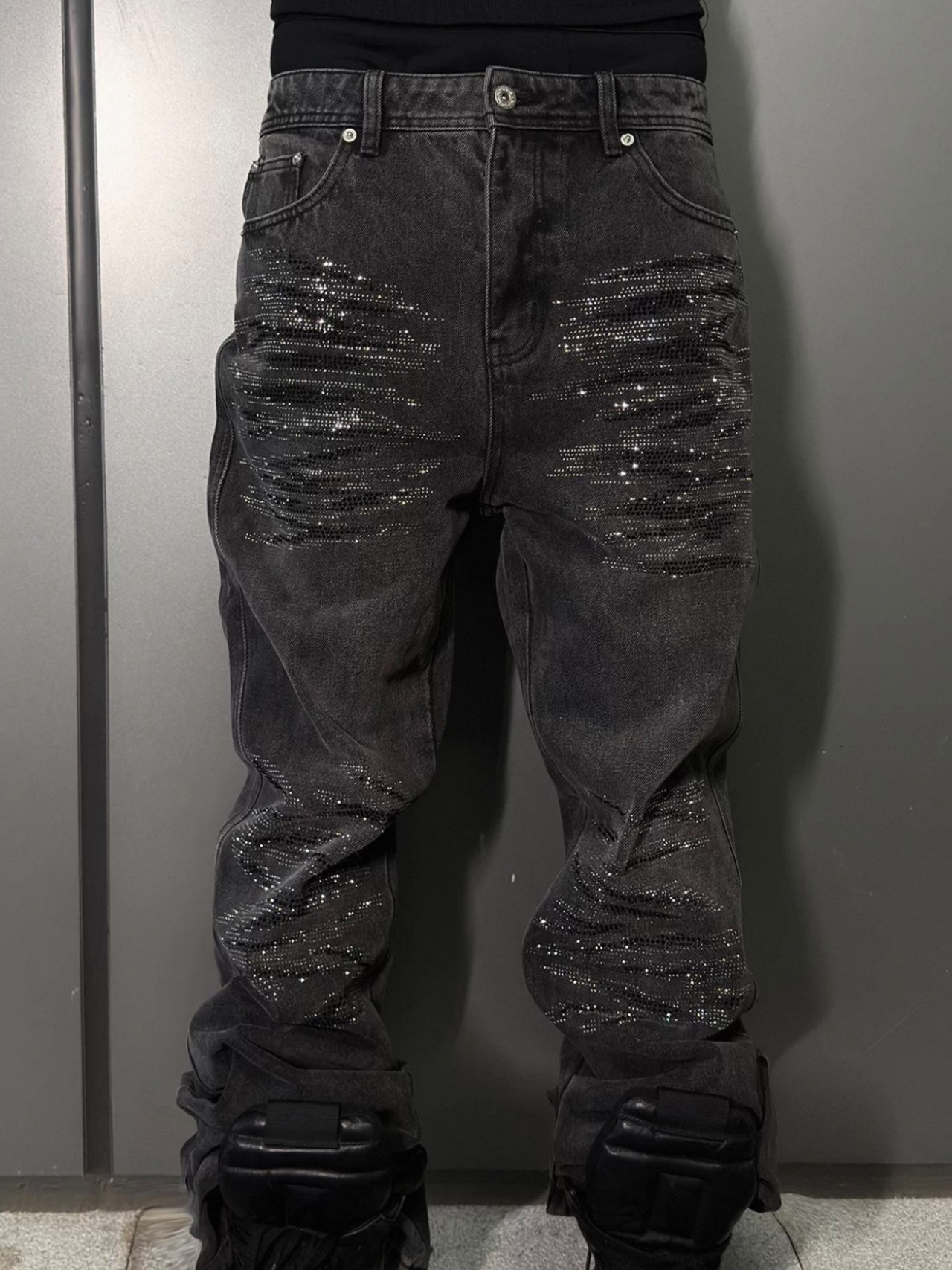 【RYE CHASIN】“CRYSTAL WHISKER” STACKED BOOTCUT DENIM