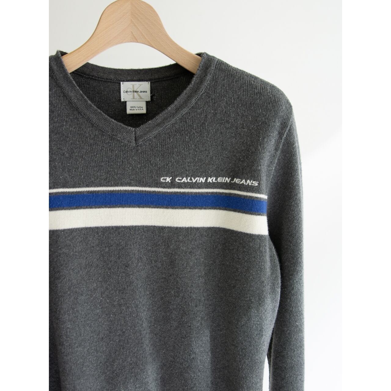 Calvin Klein Jeans】Made in U.S.A. 100% Cotton V-Neck Sweater