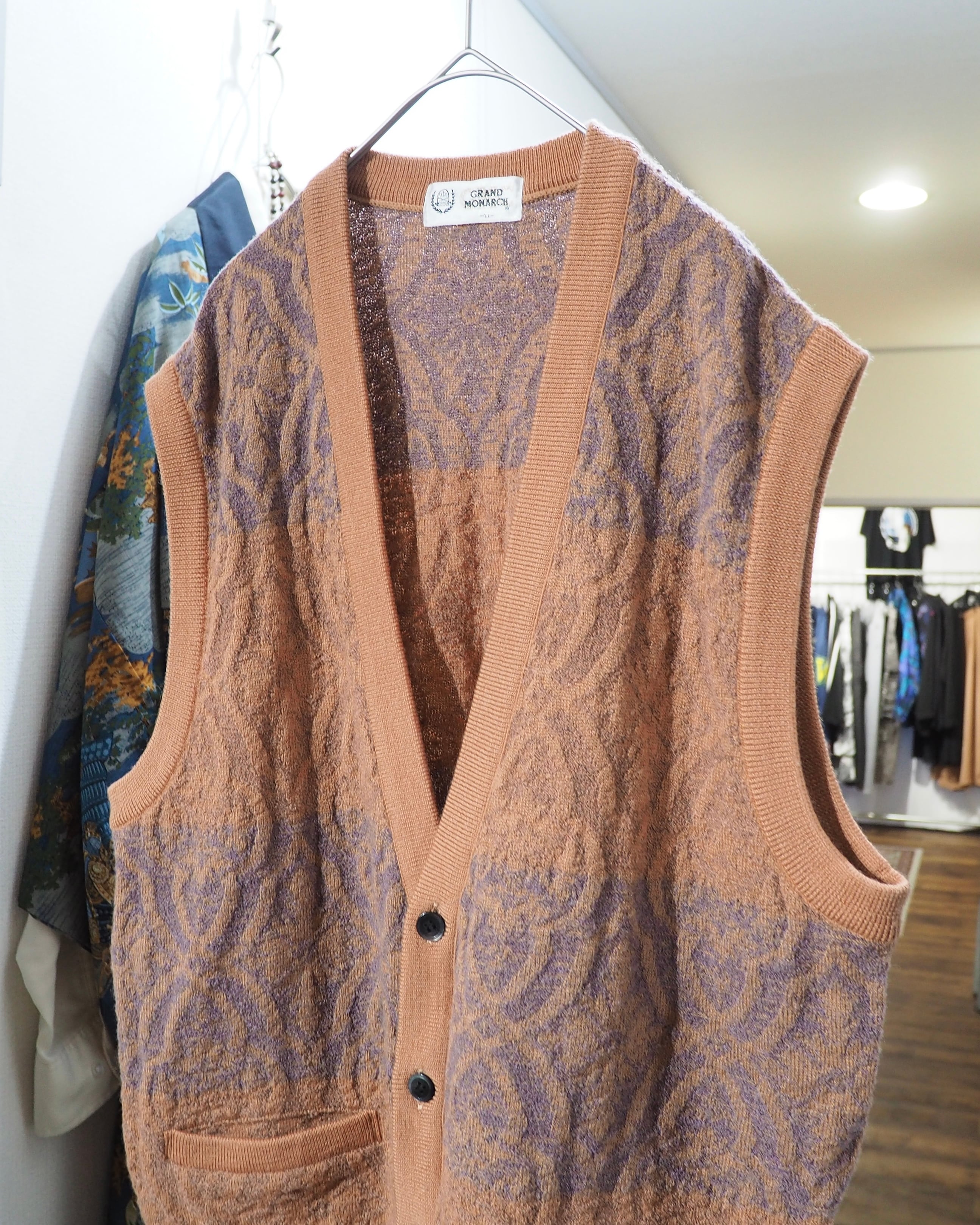 1990s Bewitching Damask pattern Weaving vintage Knit vest