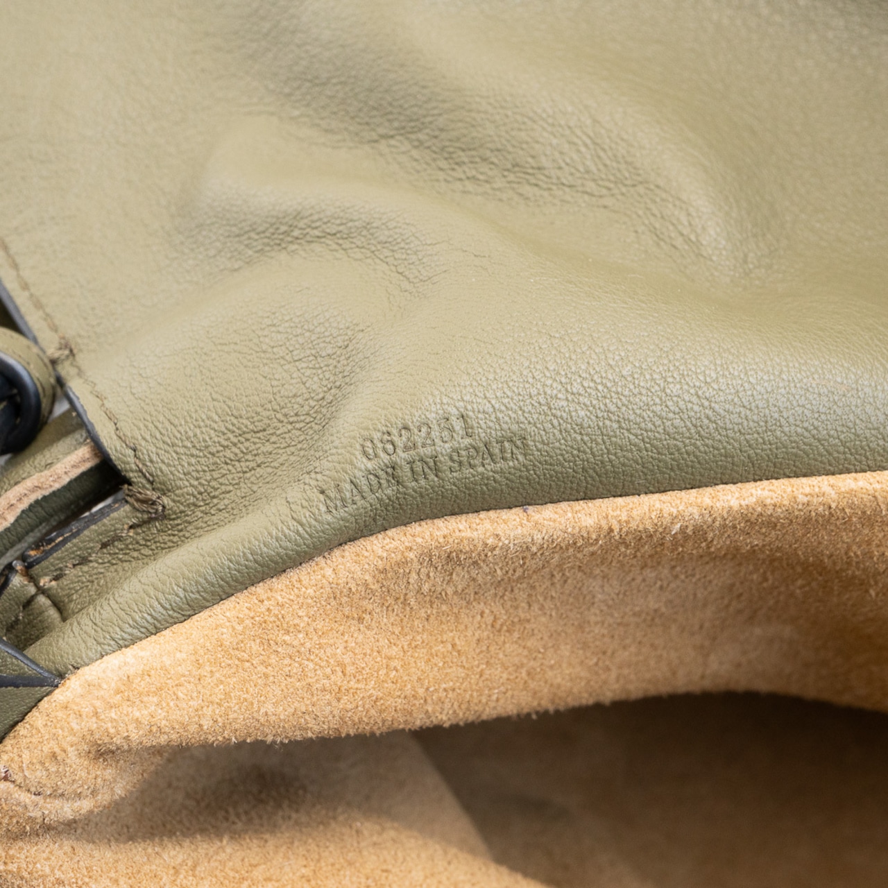 ロエベ フラメンコ クラッチ ミディアム カーキ ショルダーバッグ