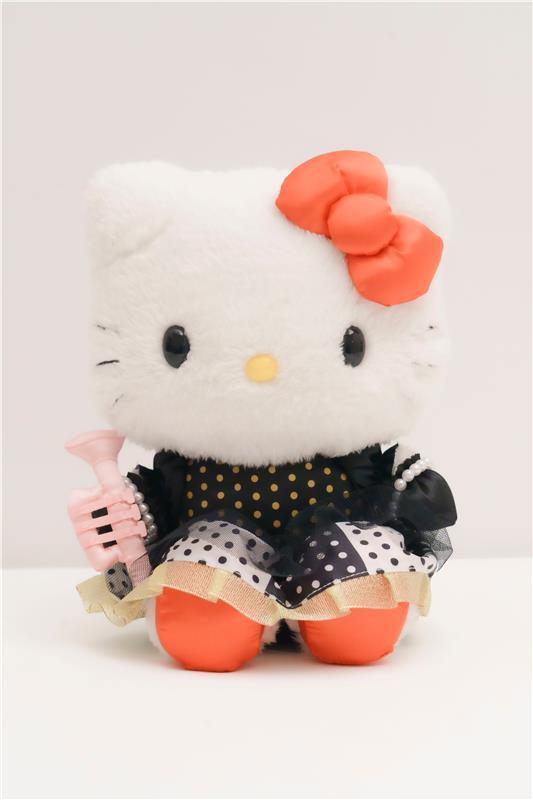 HELLO KITTY SHOW BOX】ぬいぐるみお座りトランペット | hkappleland