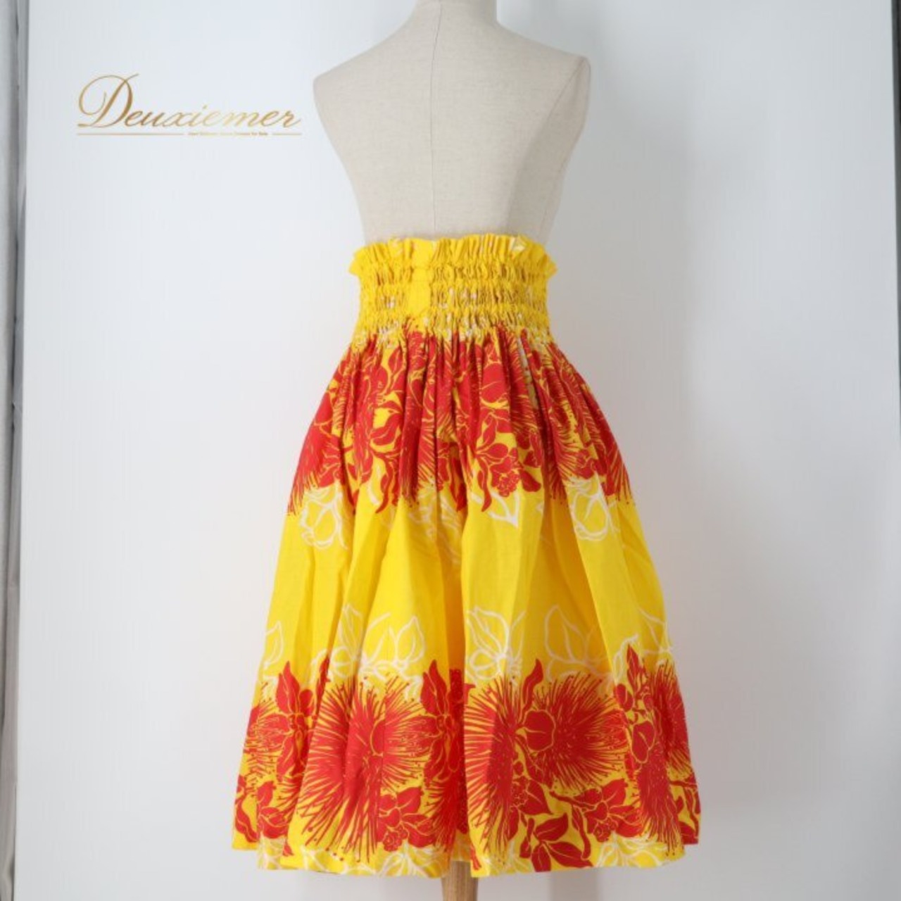 フラダンス 衣装 パウスカート イエロー系 ハレハワイイ 日本製 ハワイアンプリント アロハ 黄 赤 フラ ダンス レッスン 練習 植物柄 ハワイアンダンス レディース レッド系 スカート シングル フレア 華やか 鮮やか かわいい おしゃれ 明るい パウスカート単品 ハワイアン スカート コットン ポリエステル 混 フレアスカート 植物 フラワー リーフ柄 ボタニカル柄 ビビッドカラー 赤系 大人可愛い ヘルシー 可愛い オレンジ系 祭り衣装 発表会衣装 レッスン着 レッスン用 文化祭 女子