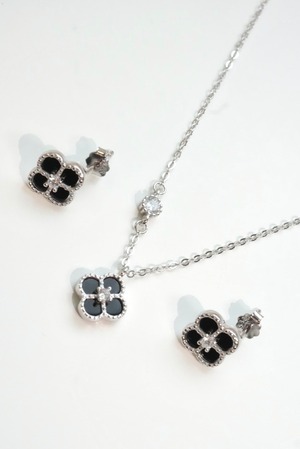 pierce flower twinkle