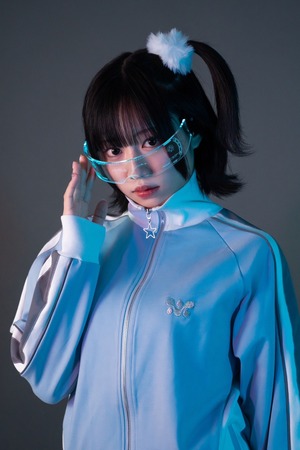 ∴ yuenii training suit β set / planet