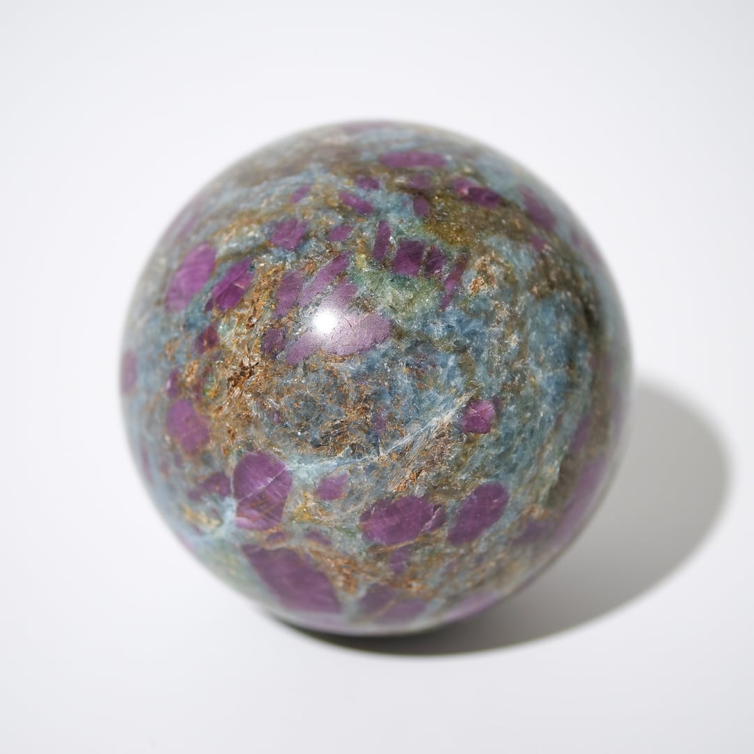 ルビー カイヤナイト / スフィア【φ5.4cm】 | ariife.公式オンライン