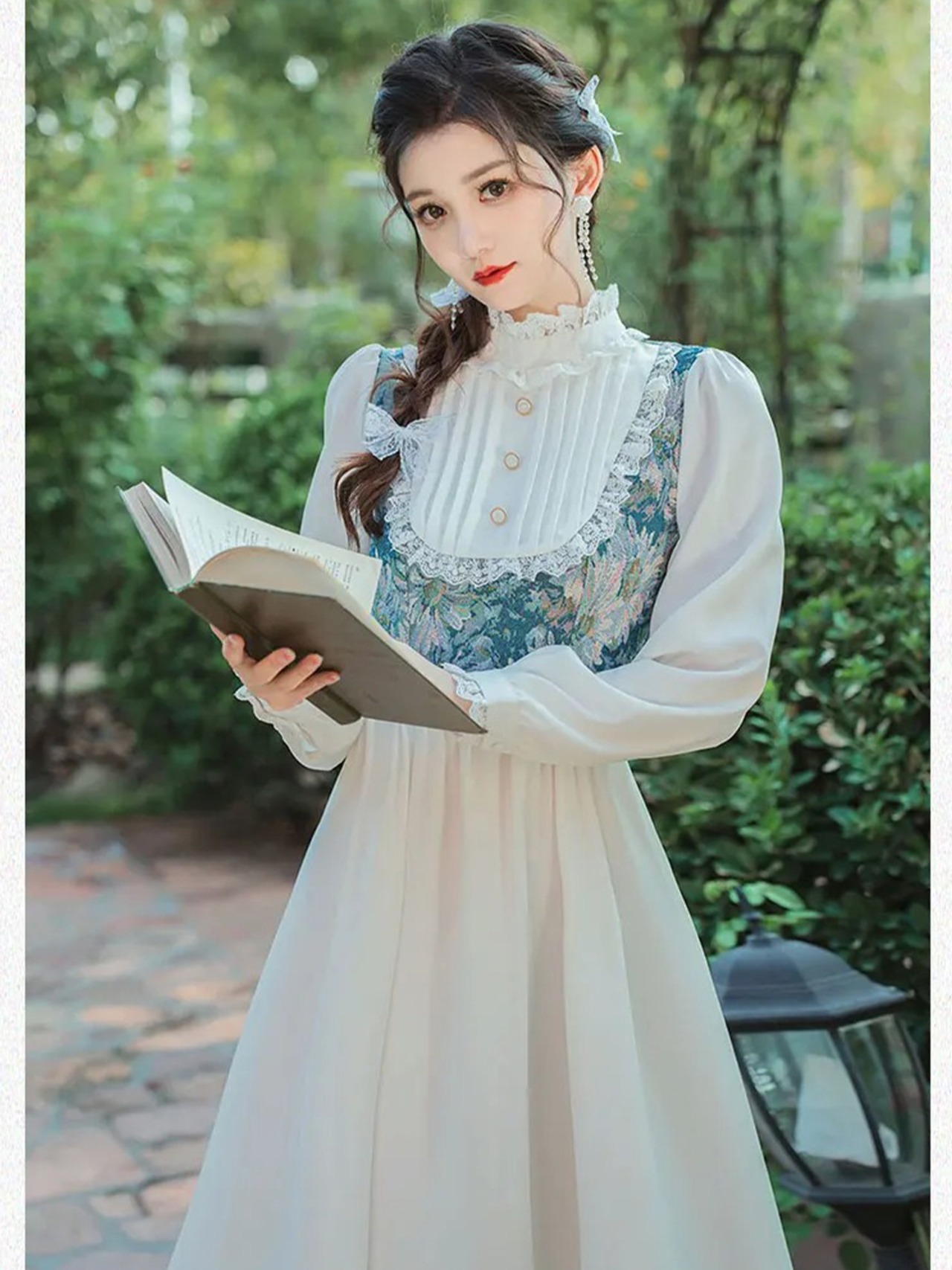 【0122】Vintage Jacquard Flower Long Sleeve Dress