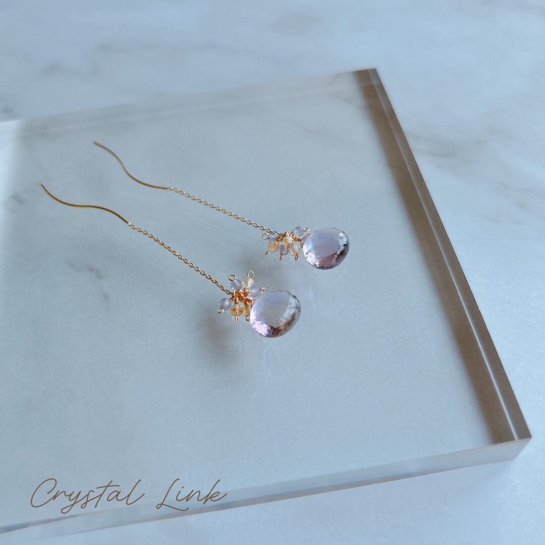 ビーズ刺繍 バイカラー お花 サージカルステンレス ピアス ホワイト