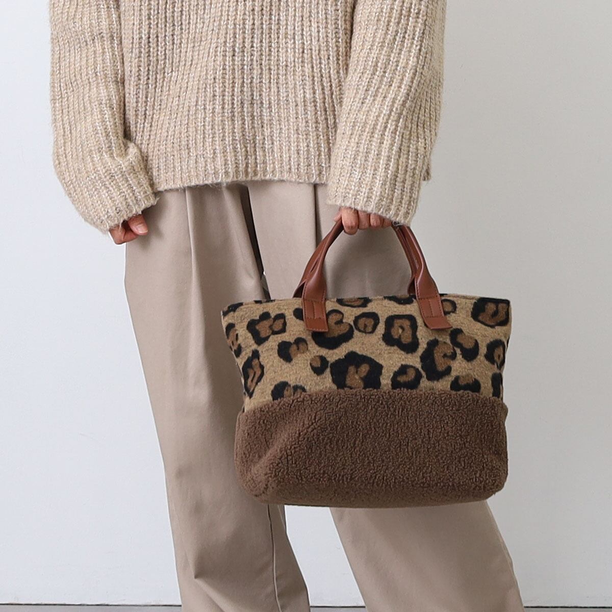 【これからの季節ならではの素材感が楽しめる★ボア風生地コンビトート】COOCOヒョウ柄xボア風生地コンビトートバッグ2カラー