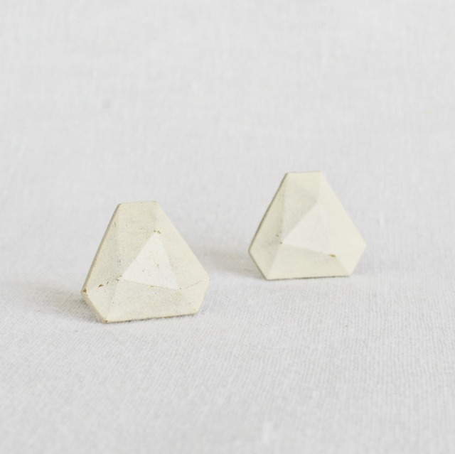 Triangle -White-