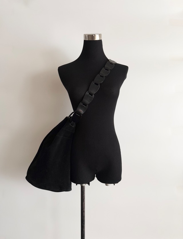 SS1997 GUCCI LEATHER SHOULDER BAG