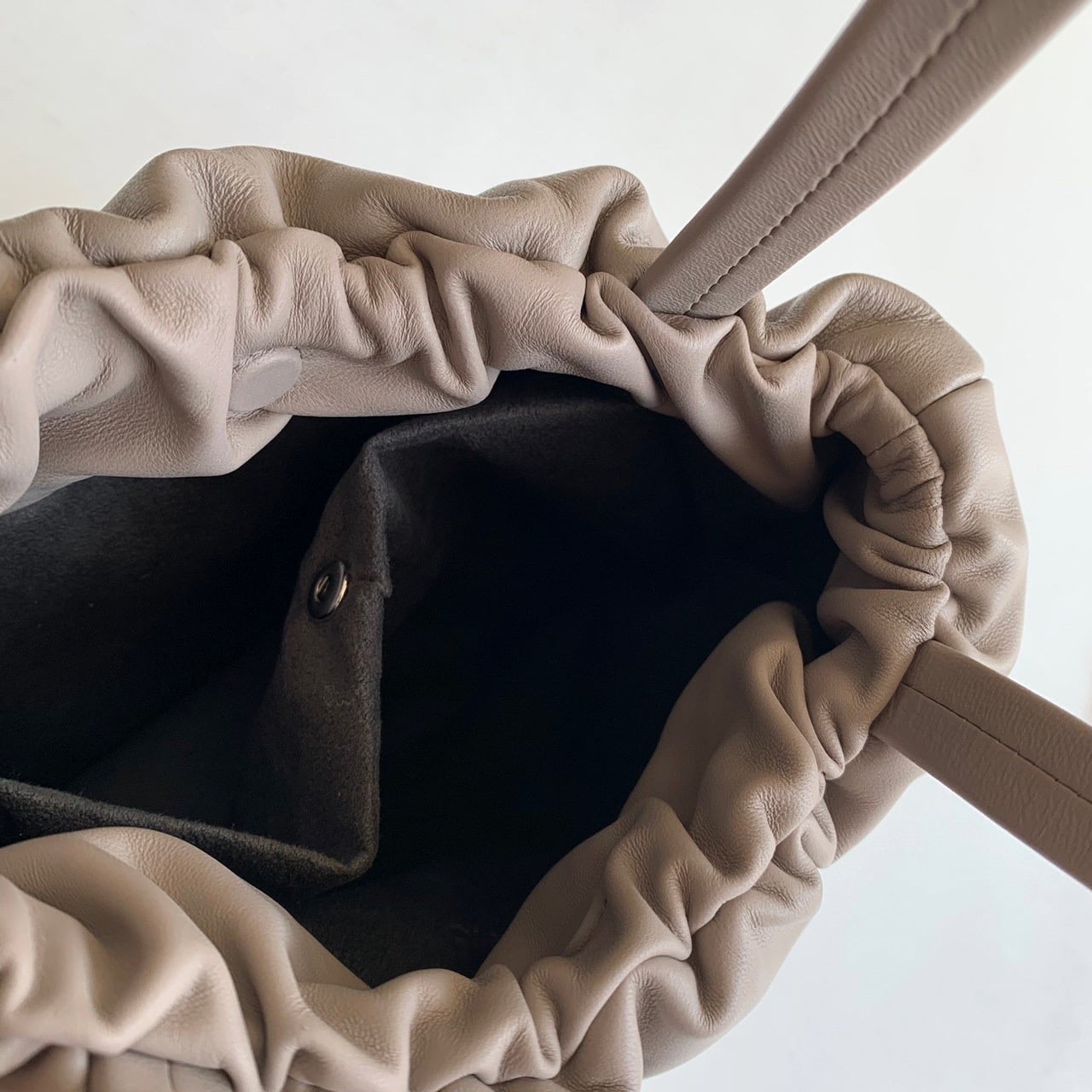 Aeta】SHEEP LEATHER COLLECTION / ELASTIC TOTE:S / SH09 | eighty88eight