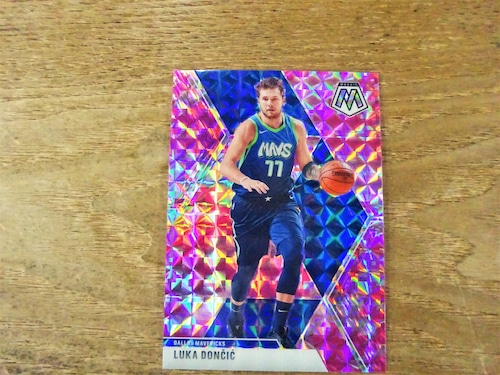 ルカ・ドンチッチ PINK PRIZM 2019-20 PANINI MOSAIC