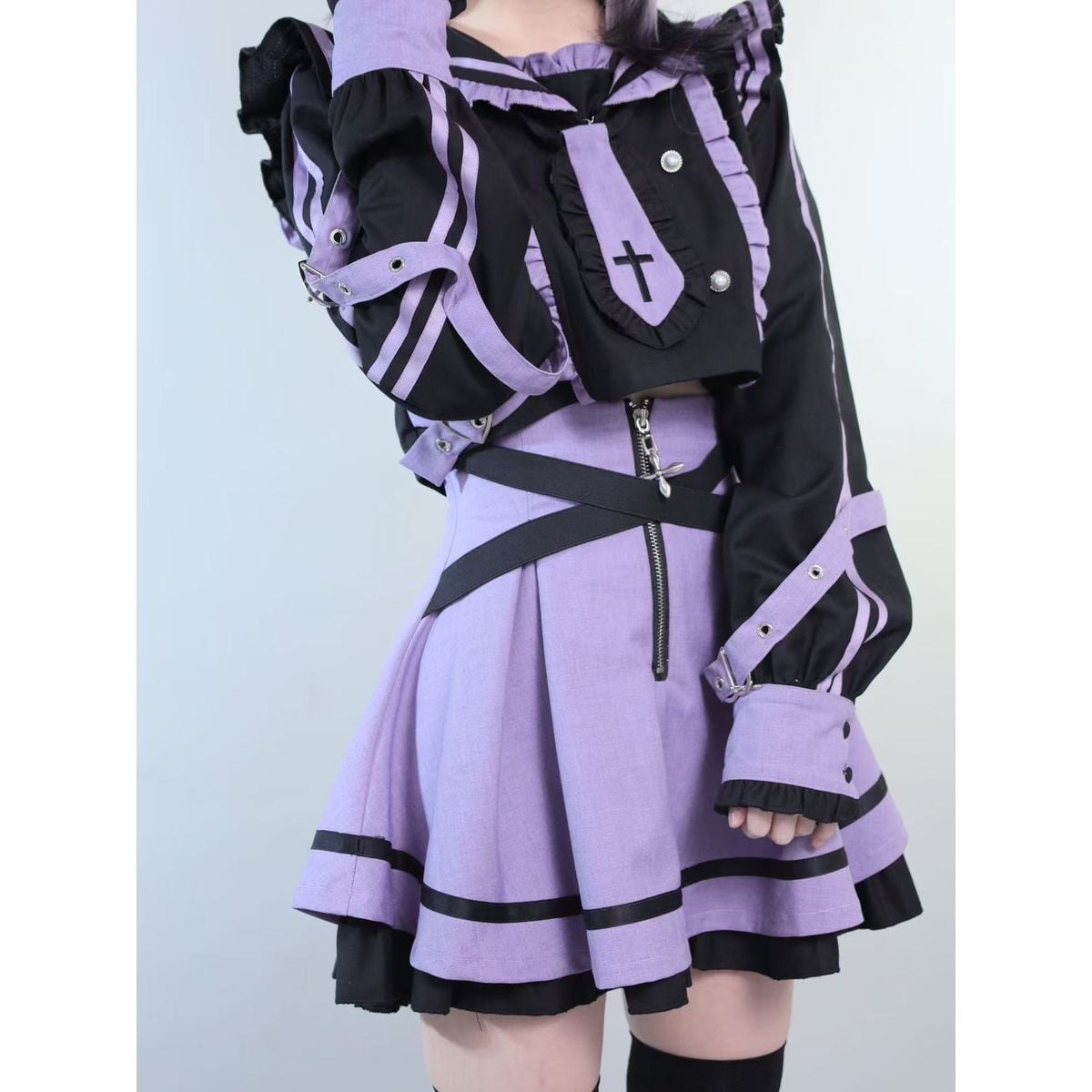 バーチャル・ラベンダー・ドール』サブカル系フリルセーラー＆レッグ