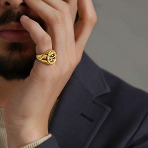 デザインシグネットリングゴールド