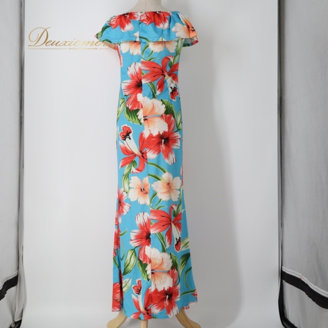 フラダンス 衣装 ワンピース ドレス ブルー系 ハイビスカス柄 ハワイアンプリント アロハ フラ ダンス レッスン 練習 フリル 水色 花柄 植物柄 華やか 鮮やか かわいい おしゃれ さわやか 上品 大人 大人っぽい レッド系 ホワイト系 グリーン系 オレンジ系 フラダンス用ドレス サマーウェア リゾートスタイル エレガント ドレスアップ 女性用 大人用 ロングドレス 軽やか 柄物 可愛いデザイン