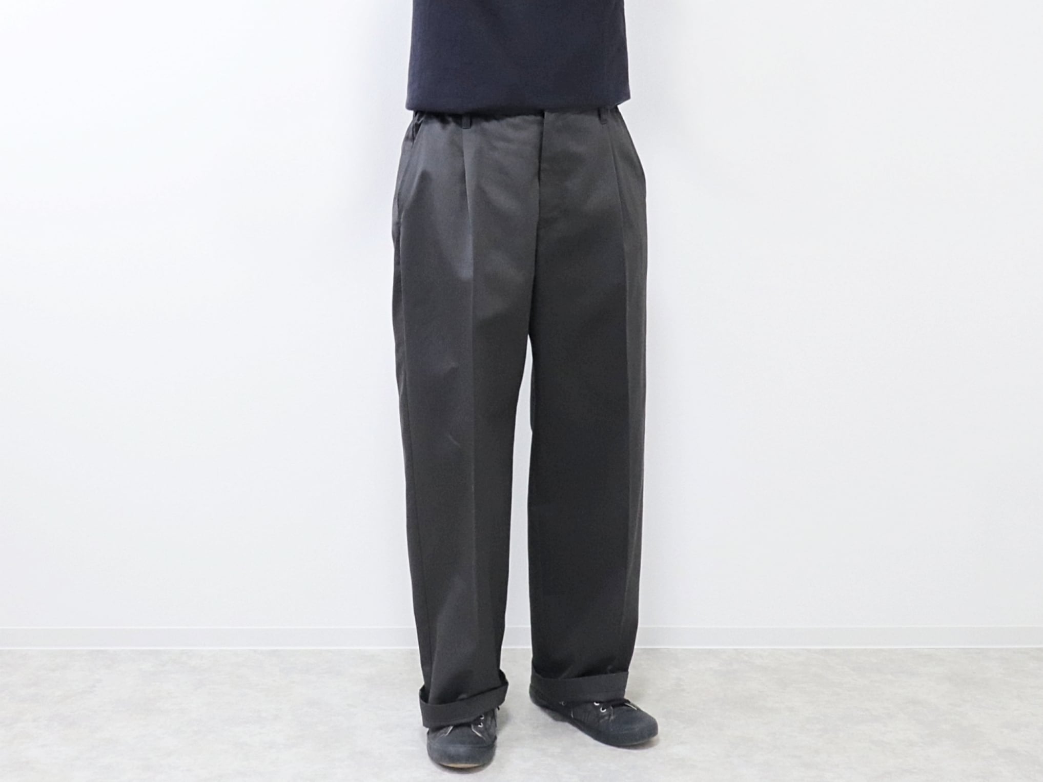 MANUAL ALPHABET / CHINO ONE TUCK BUGGY PANTS - CHARCOAL　マニュアルアルファベット / チノ ワンタック バギーパンツ - チャコール
