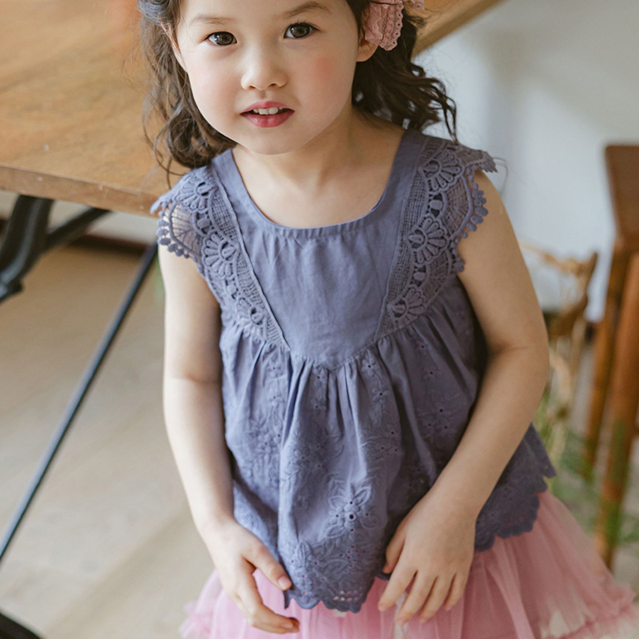 夏レースフリルノースリーブTシャツ