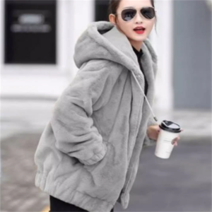 【送料無料】 パーカー 5色 アウター 羽織り 袖あり 長袖 ムートン Vネック フード付き Aライン フレア ショート ふわふわ ベルト 厚手生地 あったか かわいい 大人可愛い 大人女子 こなれ感 シンプル カジュアル 大人 上品 おしゃれ お洒落 ラフ コンサバ フェミニン ガーリー 無地 冬 防寒 30代 40代 レディース 女性用 デート お出かけ お茶会 女子会 休日 授業参観 着回し プチプライス カラバリ 普段使い オルチャン 韓国系 ファッション 楽ちん 定番アイテム 着痩せ