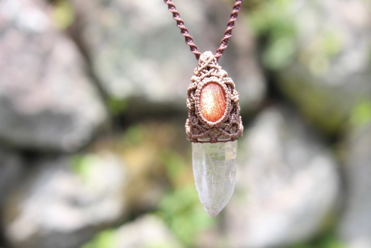 Himalayan crystal Sunstone micromacrame pendant