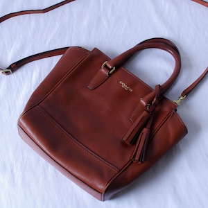 "coach" leather shoulder bag -brown-