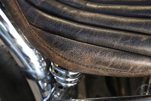 【抽選販売】クラックレザー : 60sクラシック コブラシート ［縦タック&ロール］　(CCC01)