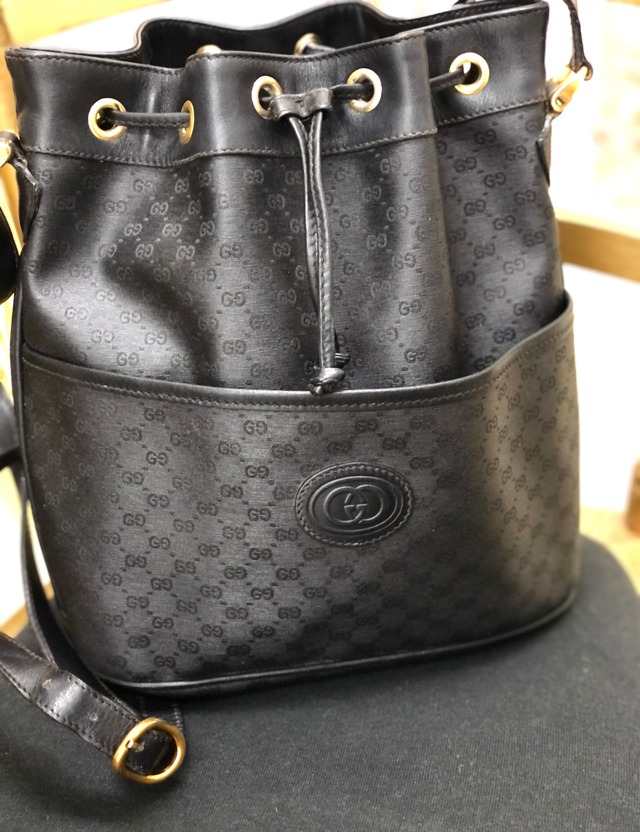GUCCI グッチ　マイクロGG　インターロッキング　PVC×レザー　ドローストリング　巾着　ショルダーバッグ　ブラック　vintage　ヴィンテージ　オールドグッチ　y8s8yh