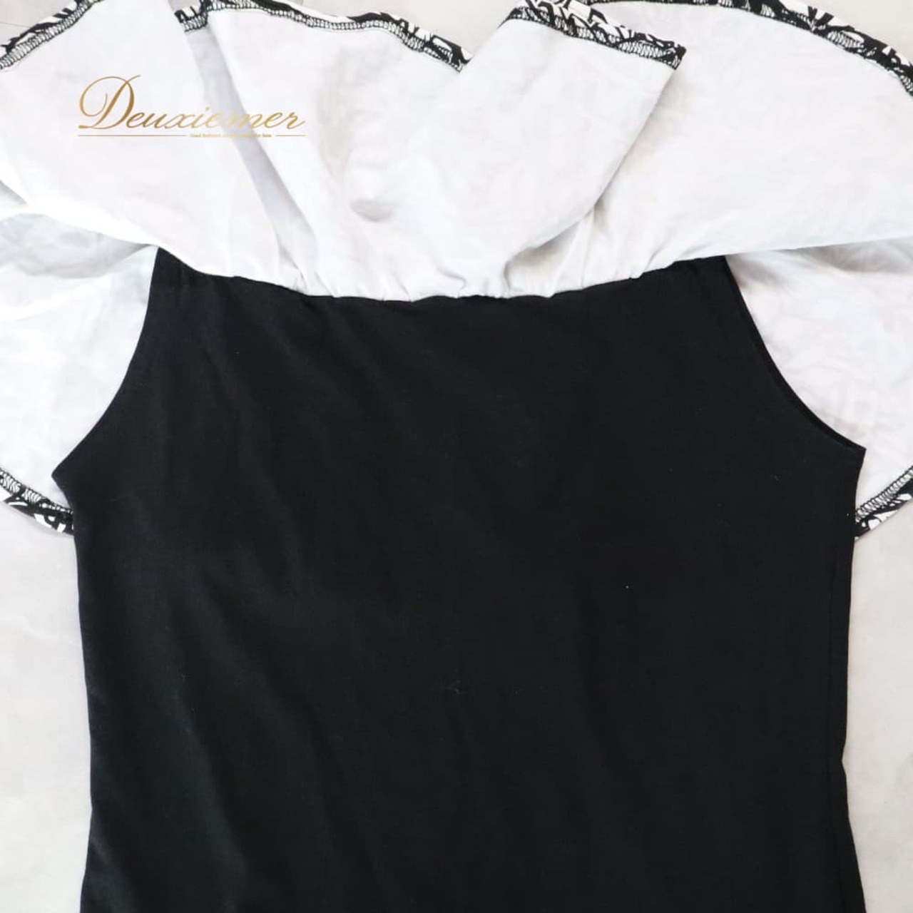 ハワイアンダンス 衣装 Maunaloa マウナロア Tシャツ カットソー フラダンス ブラック系 ティアレ柄 ハワイアンプリント 花柄 植物柄 黒 白 ホワイト系 アロハ フラ ダンス レッスン 練習 フリル おしゃれ 上品 大人っぽい フラ衣装 レディース トップス 半袖 7分袖風 ティアレ ブラウス風 フリル袖 バックスタイルおしゃれ 黒白 モノトーン ダンスウェア 大人かわいい きれいめ カジュアル 上品コーデ エレガント フラレッスン 練習用 旅行 ハワイアン オケージョン 普段使い リゾート