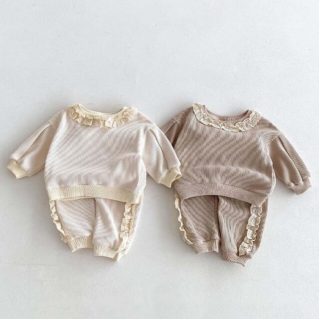 ベビー 秋新作　レース襟　スウェット　セットアップ