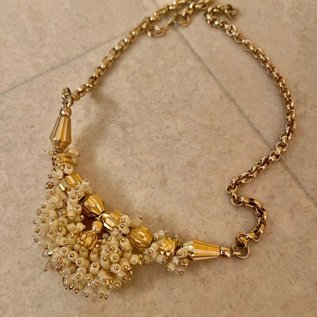 gold volume necklace