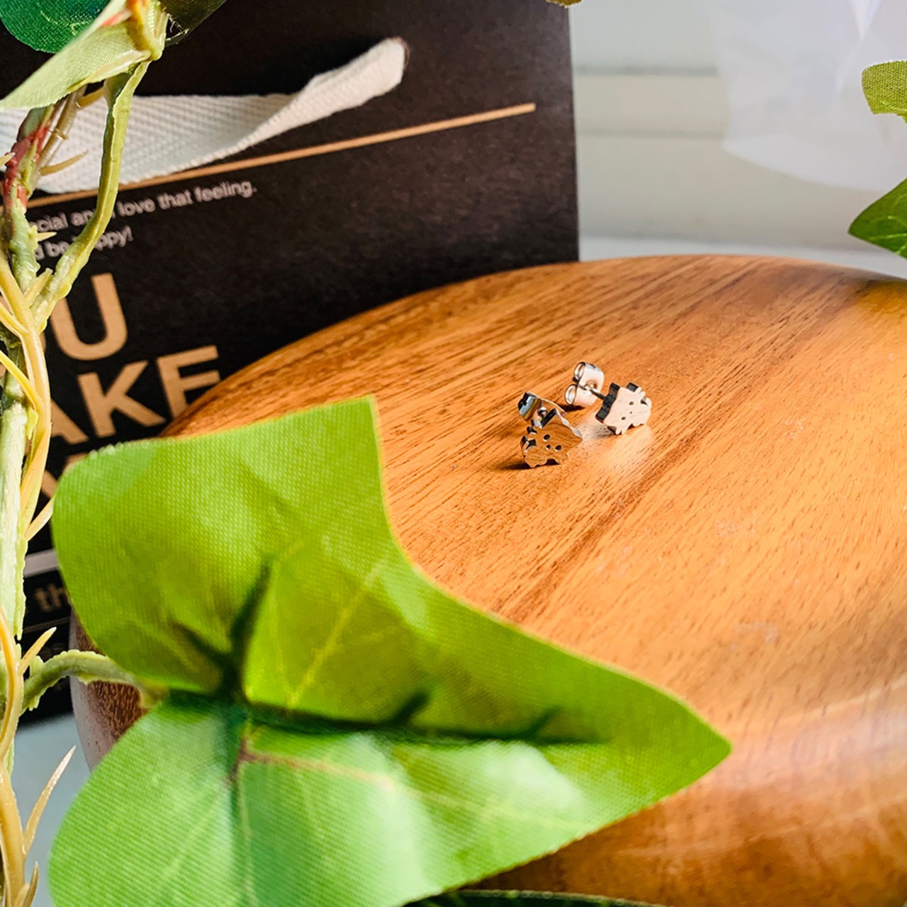 キャットピアスC