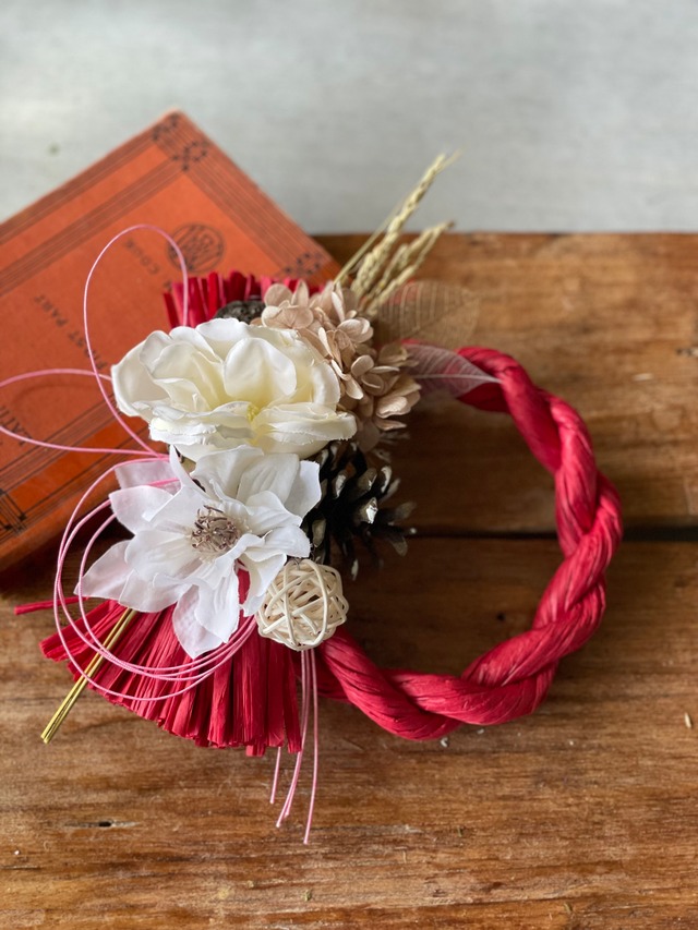 しめ縄　謹賀新年　正月飾り　しめ縄　注連縄　　お正月お飾り　しめなわ　プリザーブドフラワー 　しめ縄　正月飾り　クリスマスリース　胡蝶蘭　お飾り　