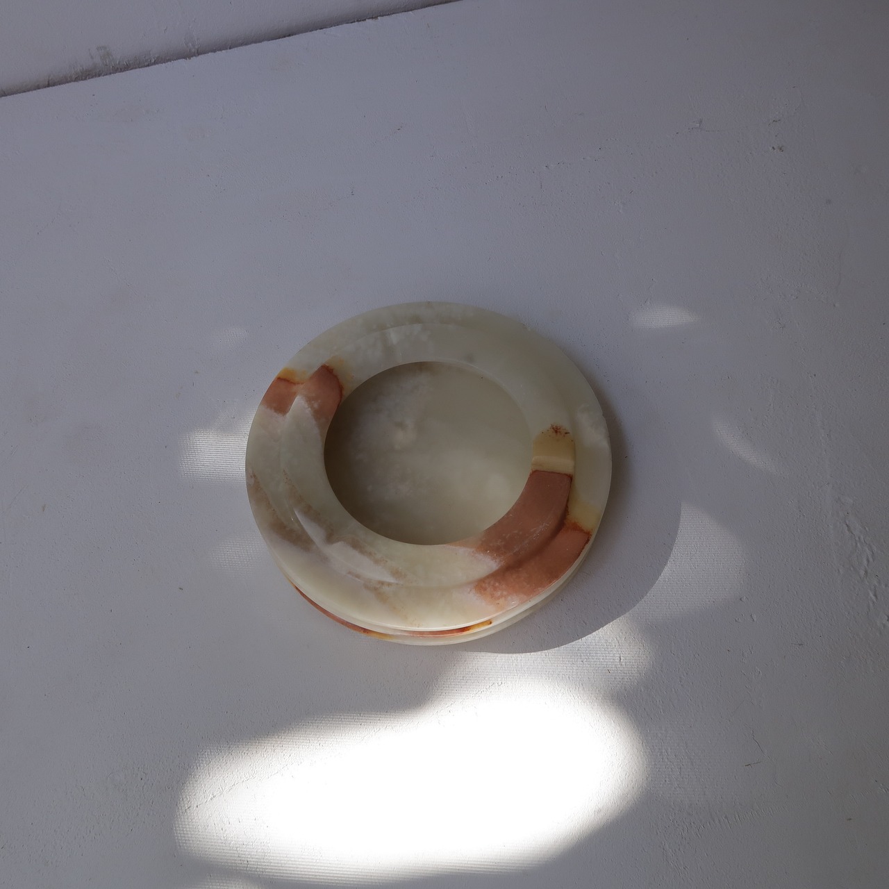 マットブラウンなアッシュトレイ