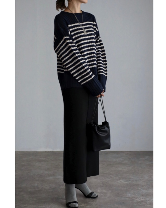 カラーニットIラインスカート