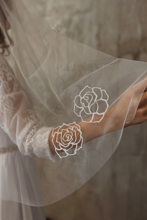 ROSES / Veil