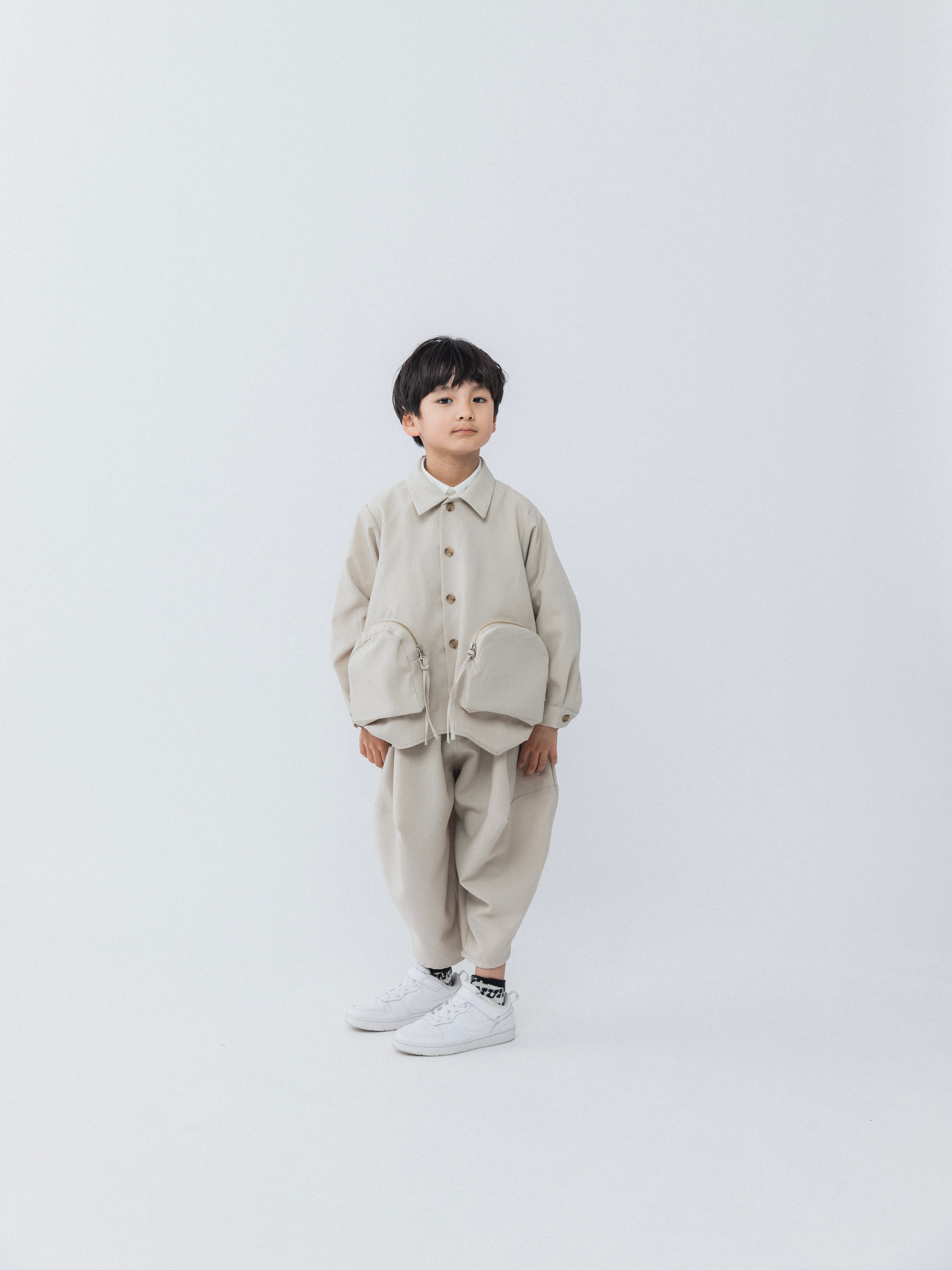 nunuforme 25SS 〉 サークルジップシャツ / Charcoal | 世界の子供服
