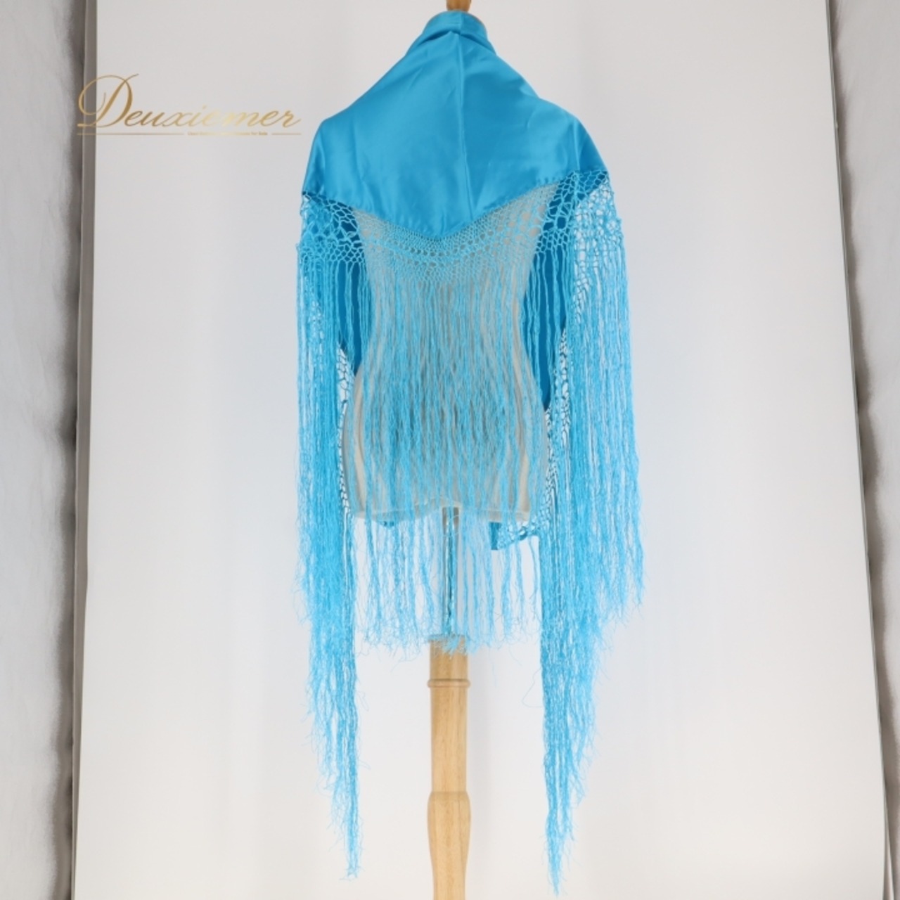 フラメンコ 衣装 シージョ 水色 フレコ フリンジ トライアングル 軽い 薄い 光沢 ダンス パーティ 発表会 装飾 小物 飾り ブルー系 フリンジ付き おしゃれ かわいい イベント 女性用 かわいらしい コスチューム アクセサリー ステージ衣装 ダンス衣装 薄手