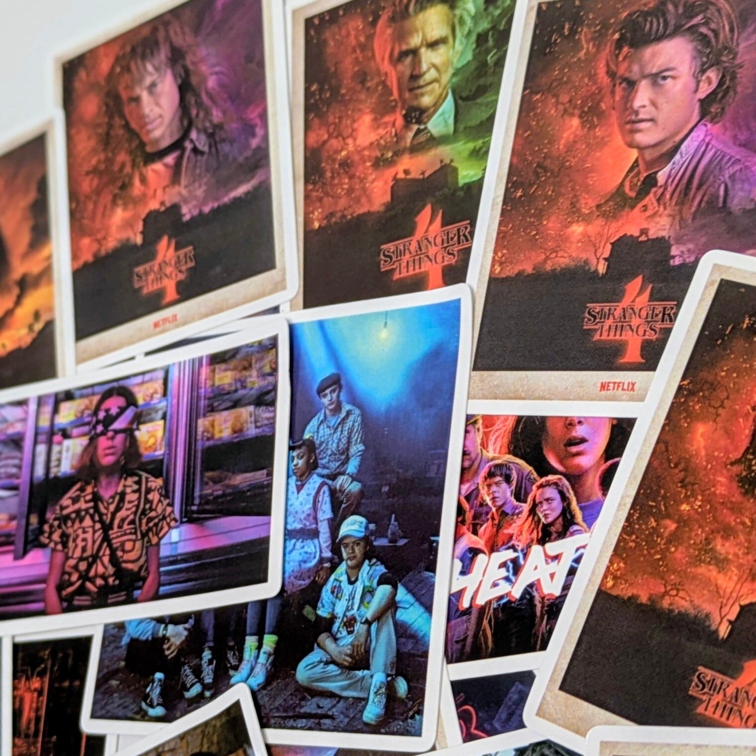 1月下旬少量再入荷予定！送料無料！【 Stranger Things ( ストレンジャー・シングス ) 】PHOTO STICKER（フォトステッカー）50枚SET　〚アメリカン雑貨 アメトイ〛