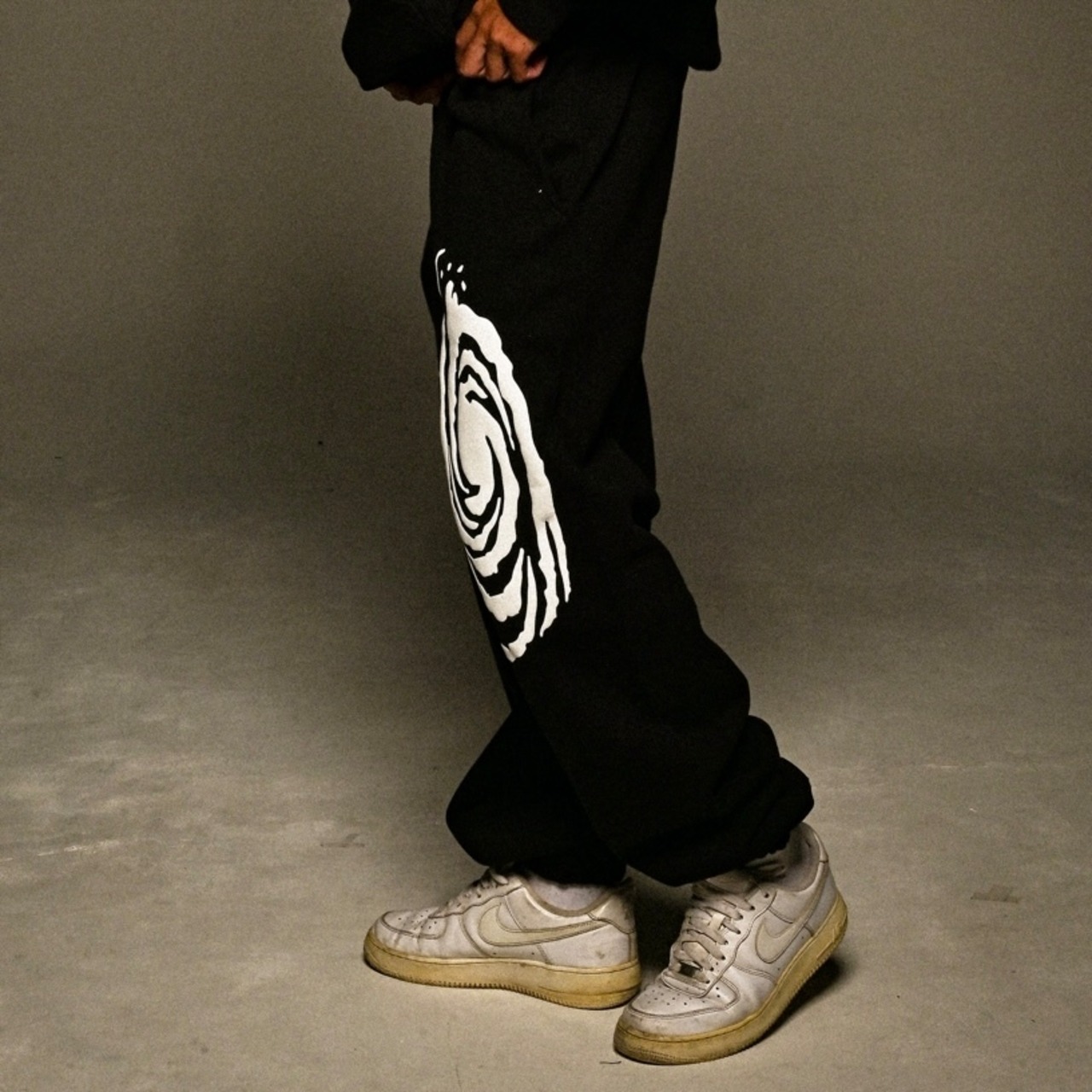 GALAXY HEAVYWEIGHT SWEAT PANTS【Black】