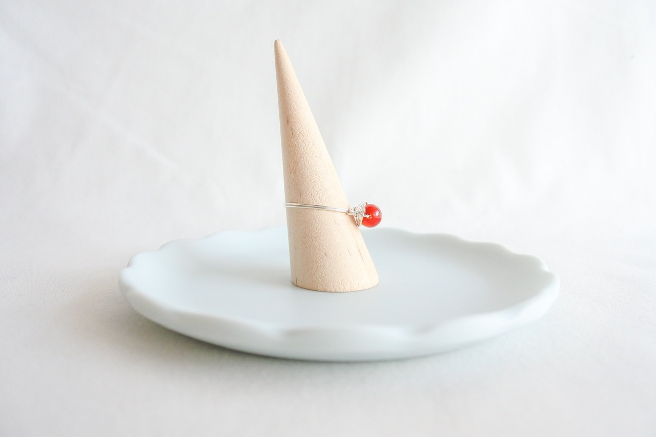 赤メノウ　こつぶ　シルバーの指輪