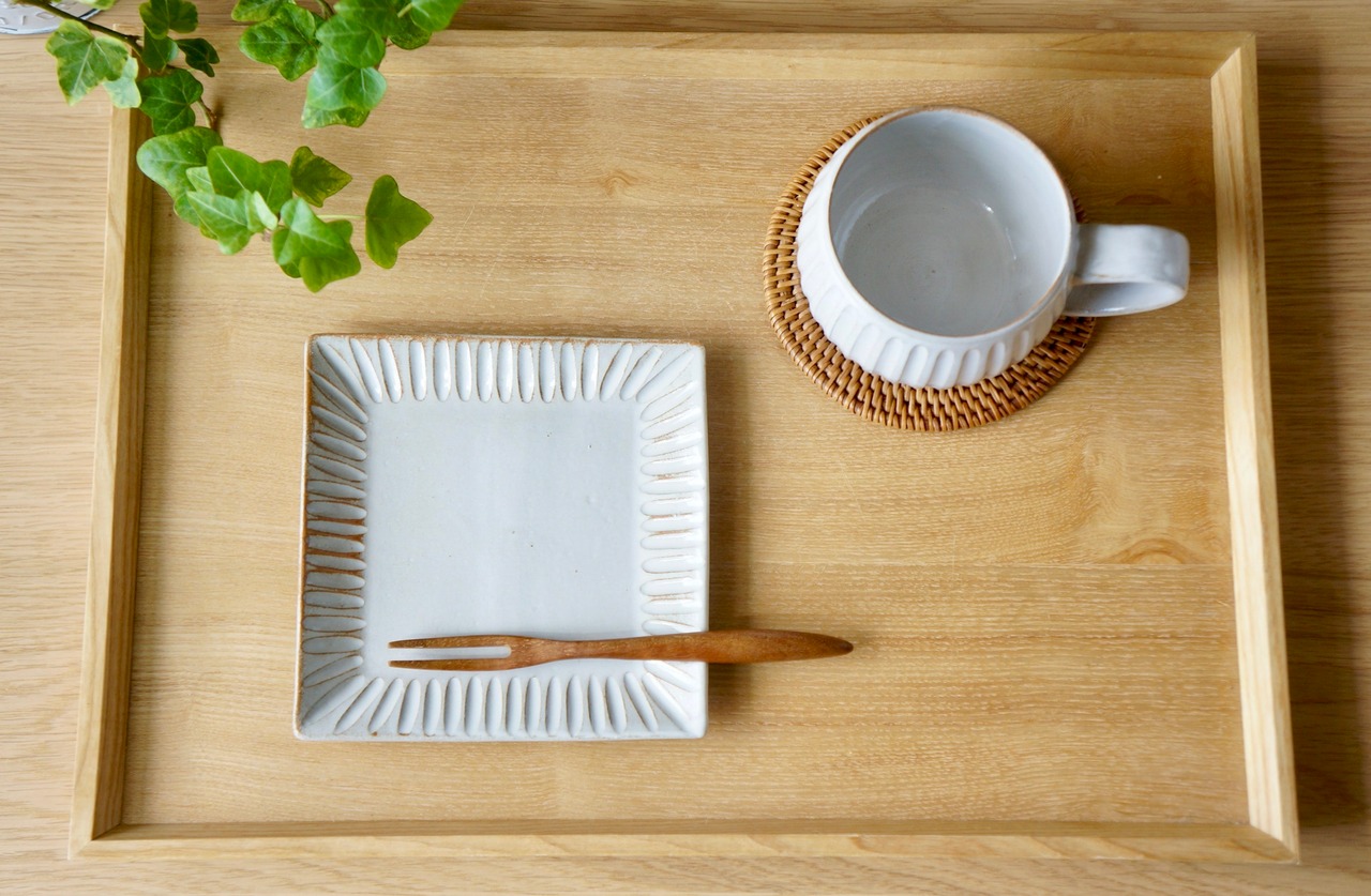 小石原焼　翁明窯元　四角皿（小）アンティークホワイト  しのぎ  ①【37-460】